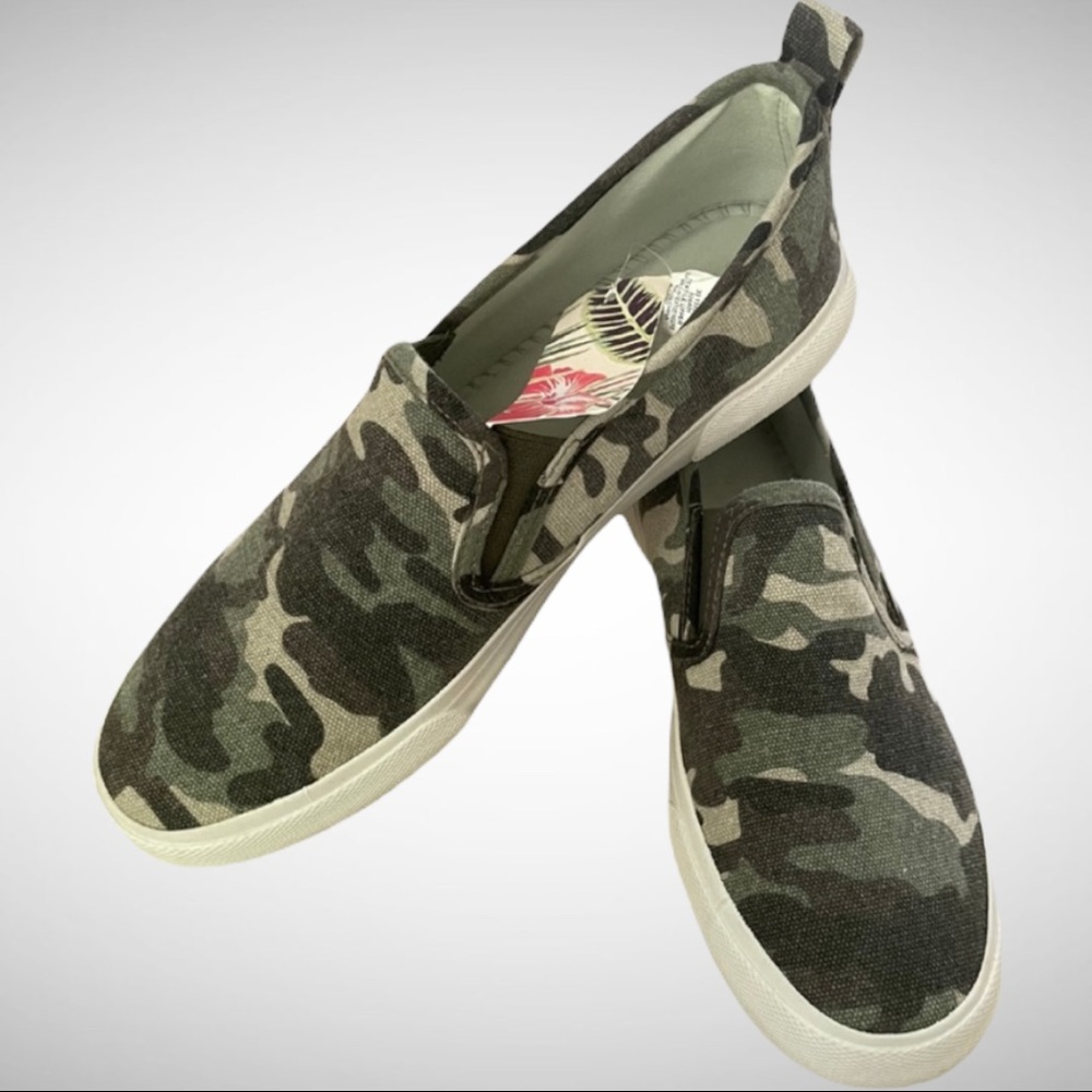 Tommy Bahama Camouflage Slip-On Sneaker 8